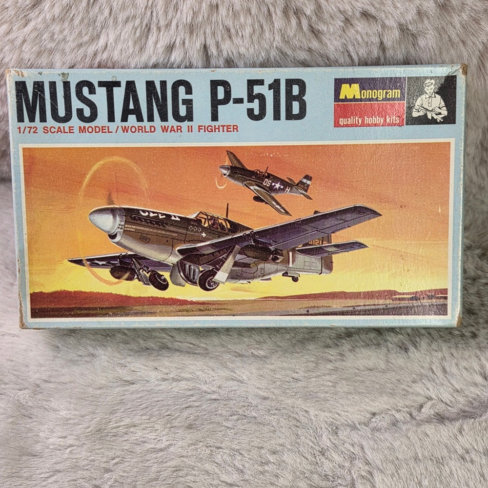 Vintage Monogram Mustang P-51B 1/72 Scale Model Kit PA143 1967 WWII Fighter